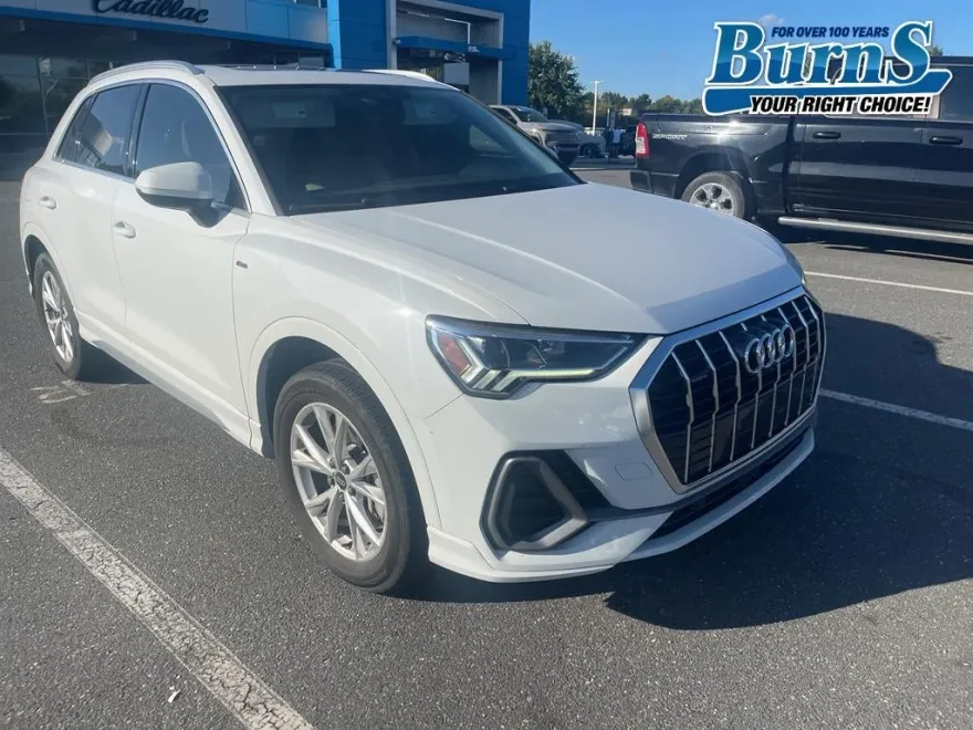 2022 Audi Q3 S line Premium Plus photo 1