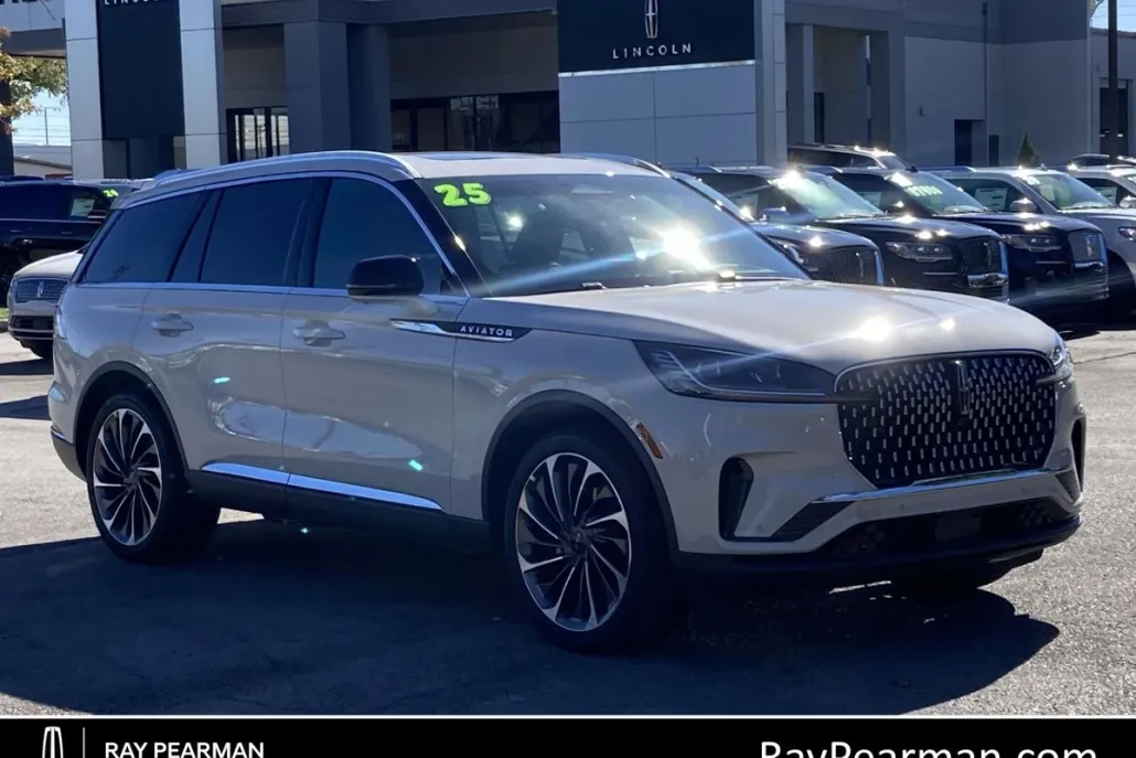 2025 Lincoln Aviator Reserve photo 1