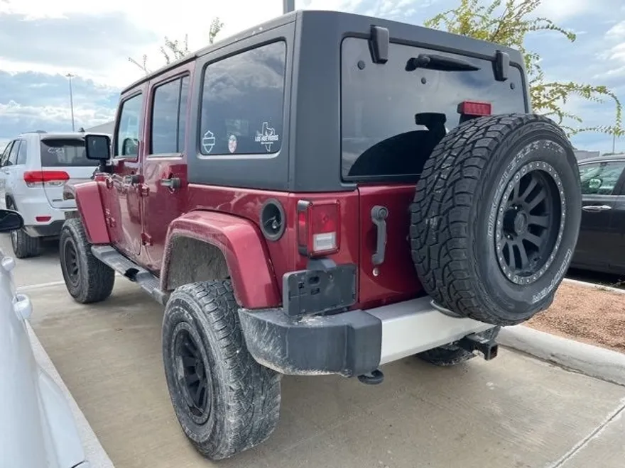 2012 Jeep Wrangler Unlimited Sahara photo 1