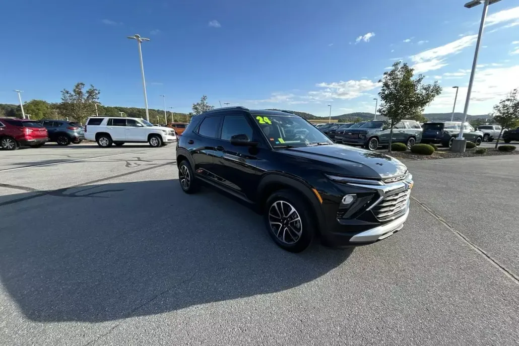 2024 Chevrolet Trailblazer LT photo 1