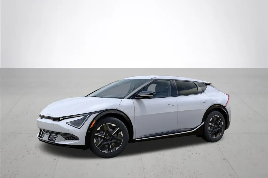 2025 Kia EV6 Wind photo 1