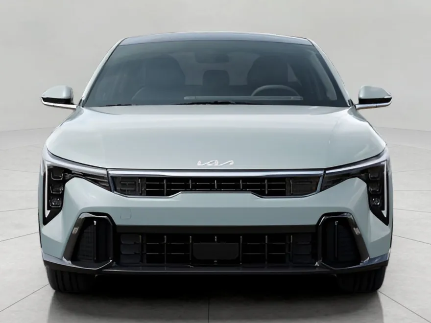 2025 Kia K4 GT-Line photo 1