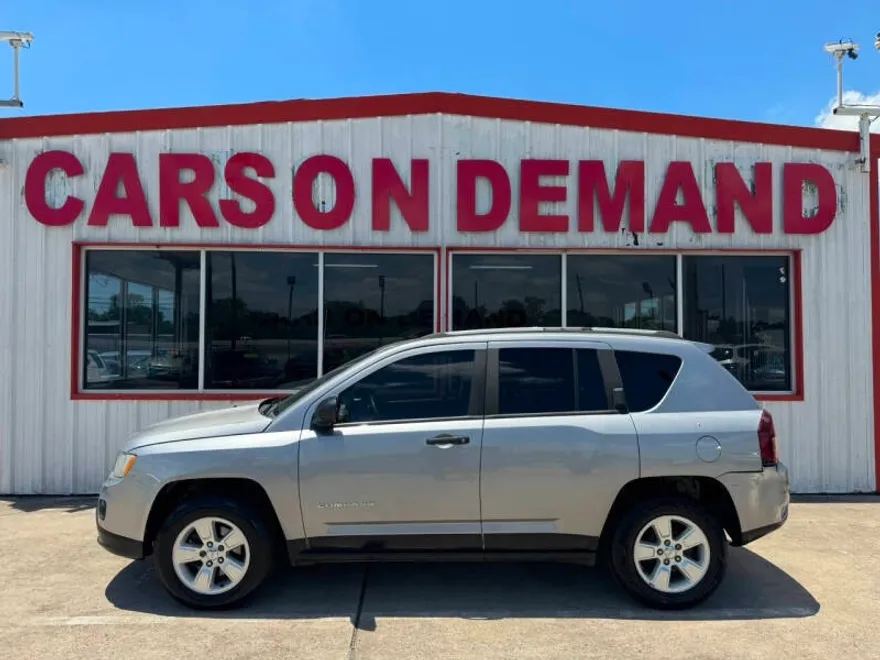 2016 Jeep Compass Sport photo 1