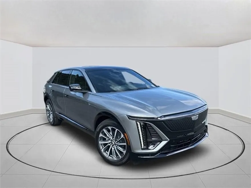 2025 Cadillac Lyriq Sport photo 1