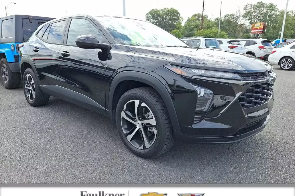 2024 Chevrolet Trax photo 1