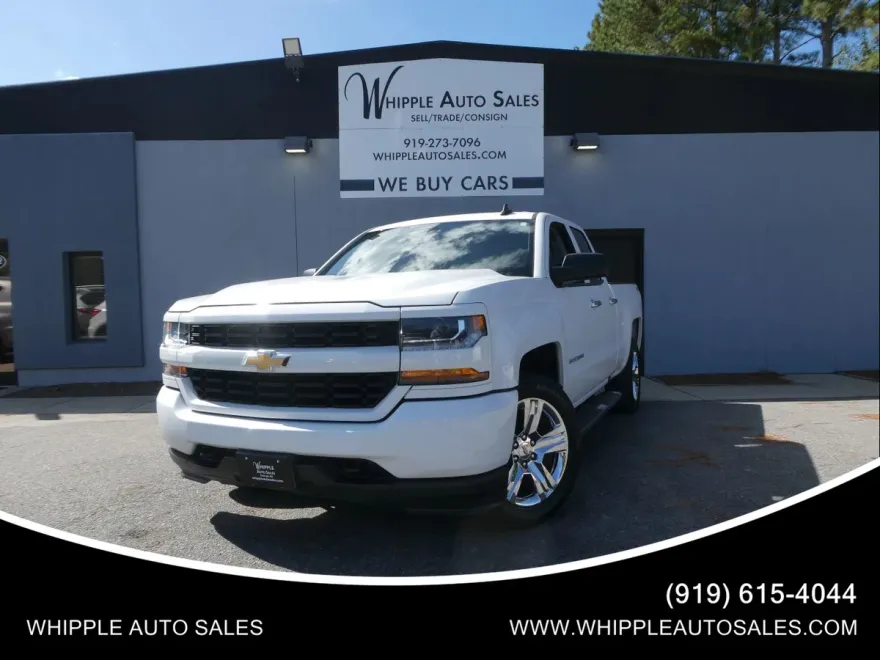 2018 Chevrolet Silverado 1500 Custom photo 1