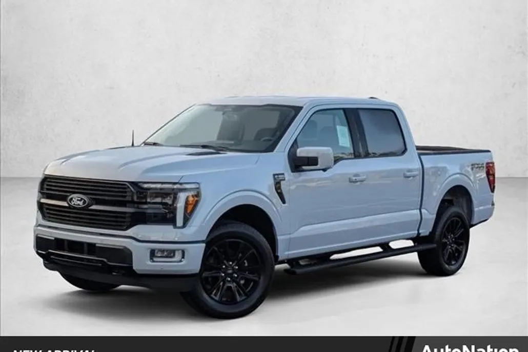 2025 Ford F-150 Platinum photo 1