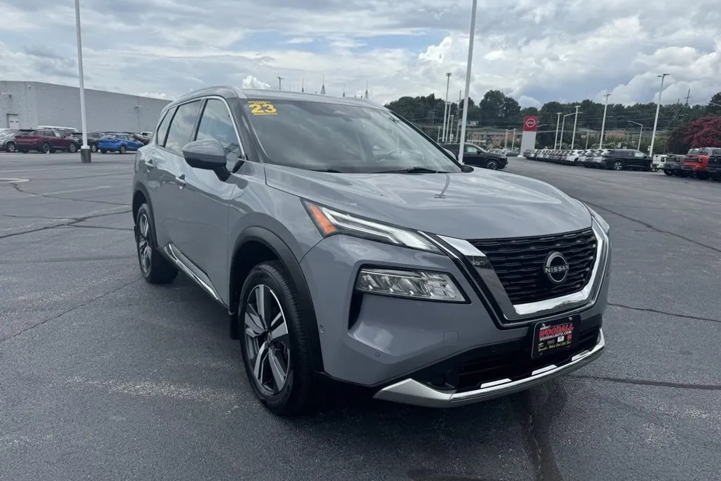 2023 Nissan Rogue Platinum photo 1