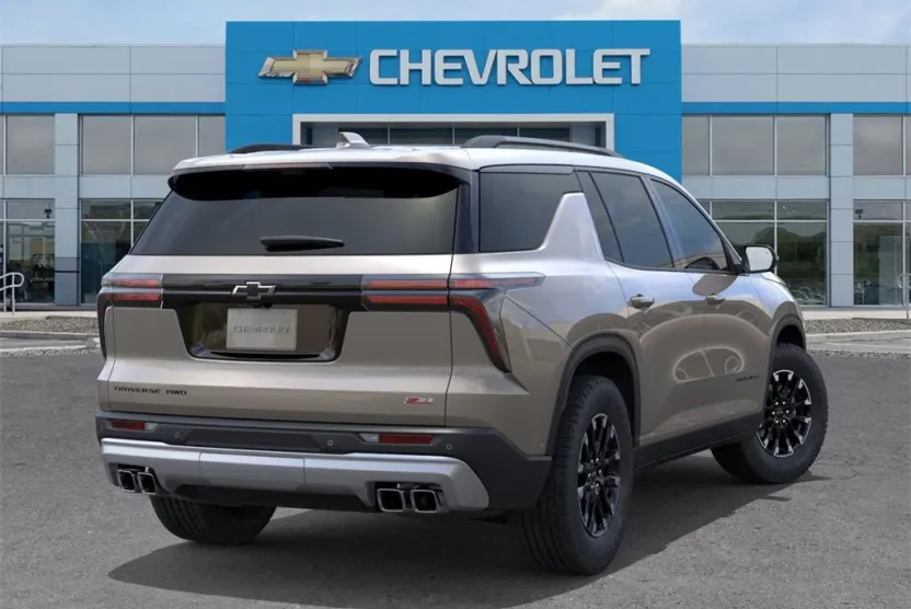 2026 Chevrolet Traverse Z71 photo 1