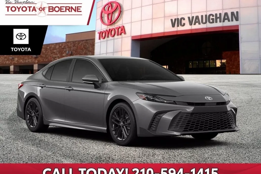 2025 Toyota Camry SE photo 1