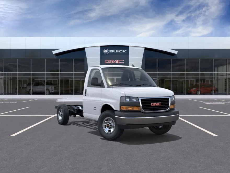 2025 Gmc Savana Cutaway 3500 photo 1