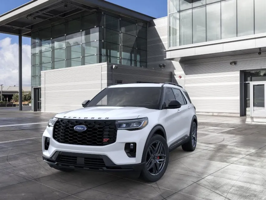 2025 Ford Explorer ST photo 1