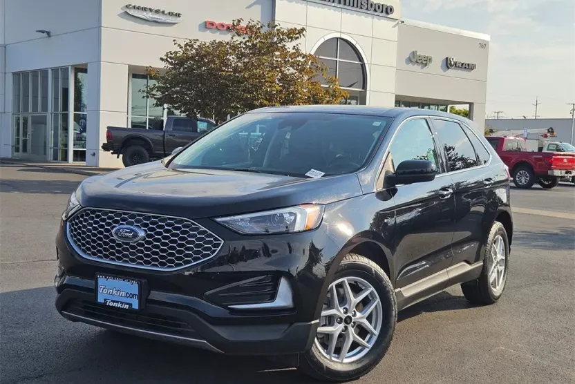 2024 Ford Edge SEL photo 1