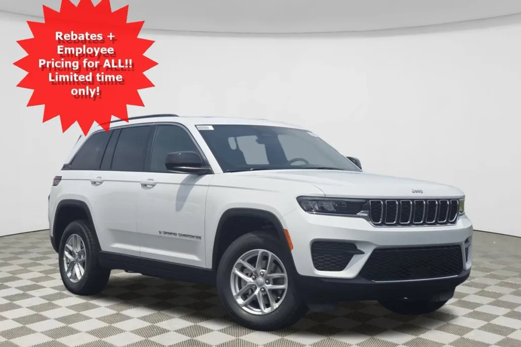 2025 Jeep Grand Cherokee Laredo photo 1