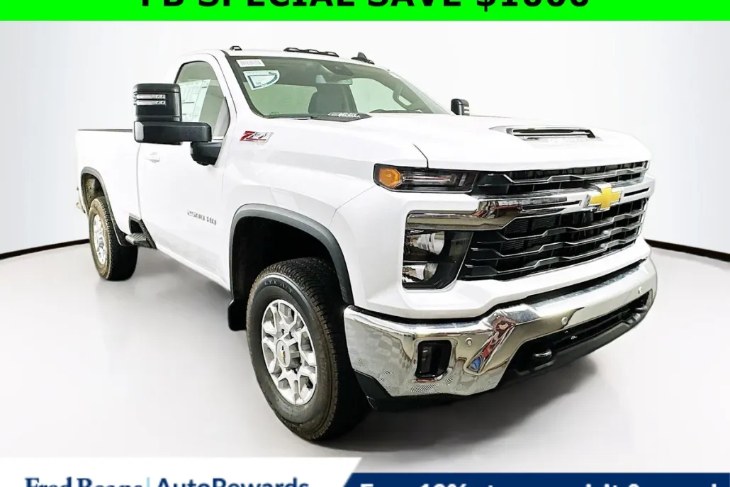 2025 Chevrolet Silverado 2500HD LT photo 1
