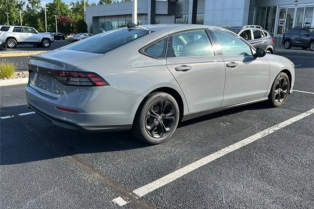 2025 Honda Accord SE photo 1