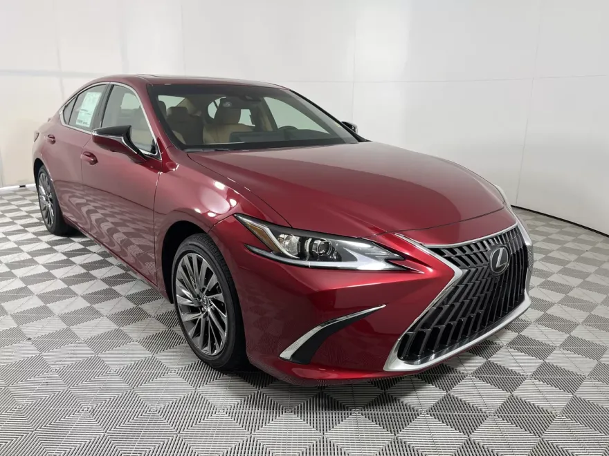 2025 Lexus ES 300h Luxury photo 1