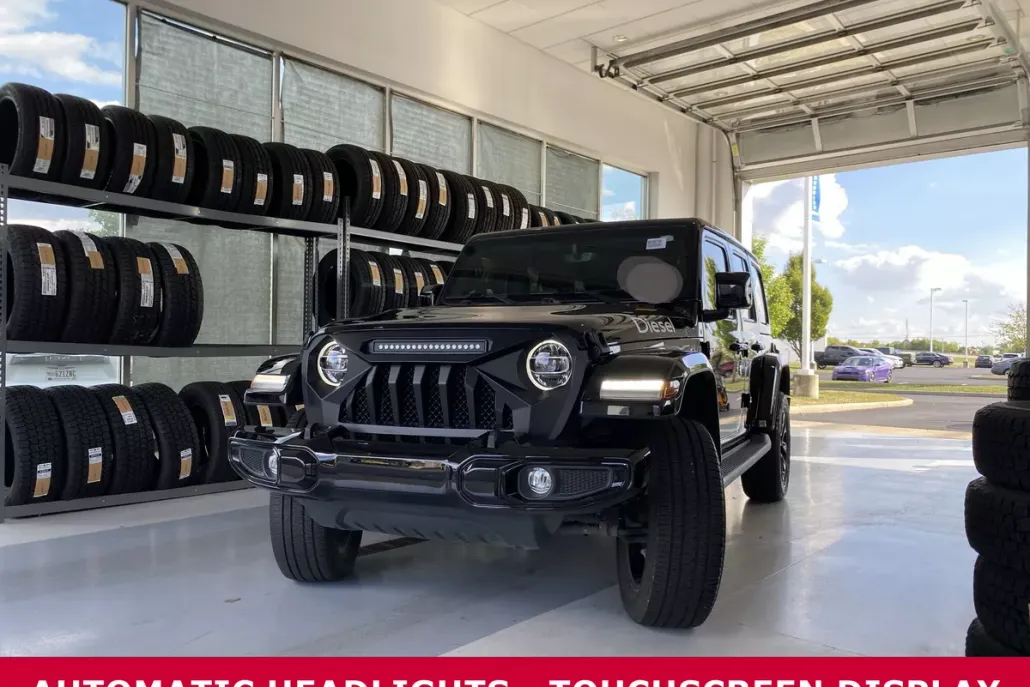 2021 Jeep Wrangler Unlimited Sahara High Altitude photo 1