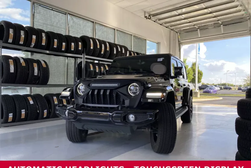 2021 Jeep Wrangler Unlimited Sahara High Altitude photo 1