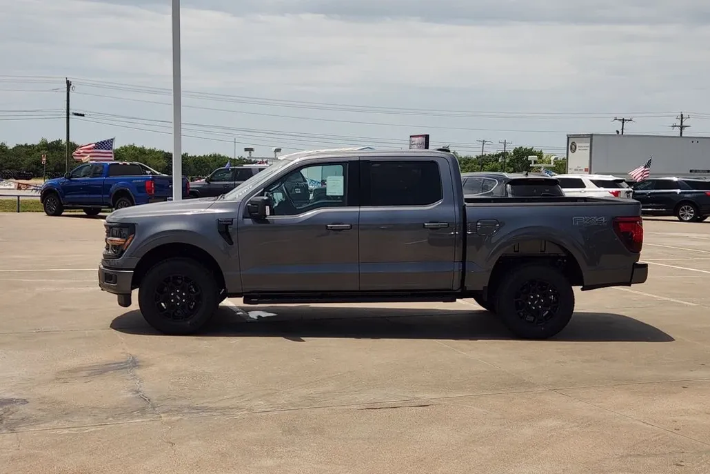 2025 Ford F-150 XLT photo 1