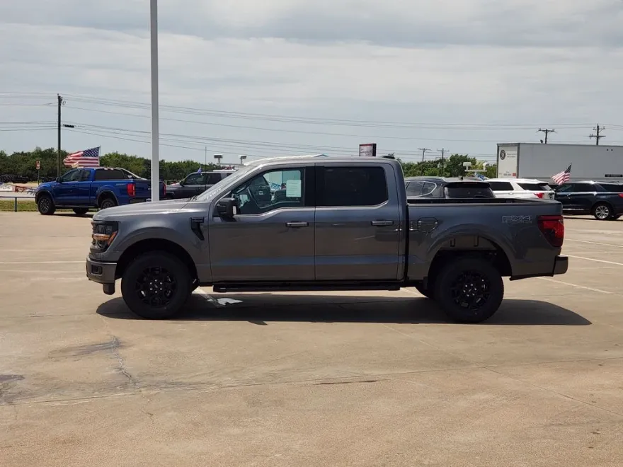 2025 Ford F-150 XLT photo 1
