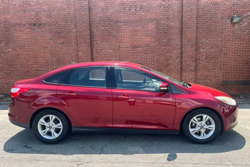 2014 Ford Focus SE photo 1