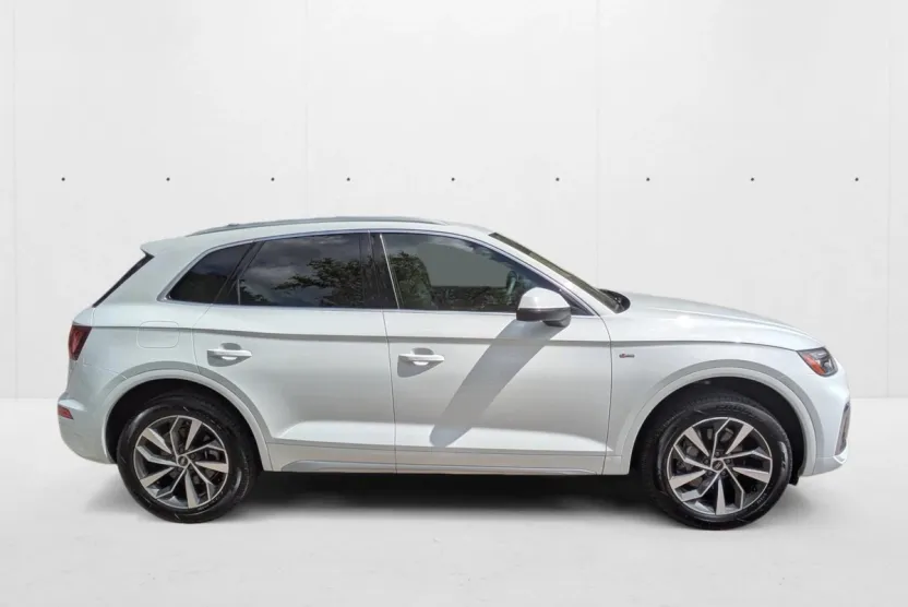 2025 Audi Q5 S line Premium Plus photo 1