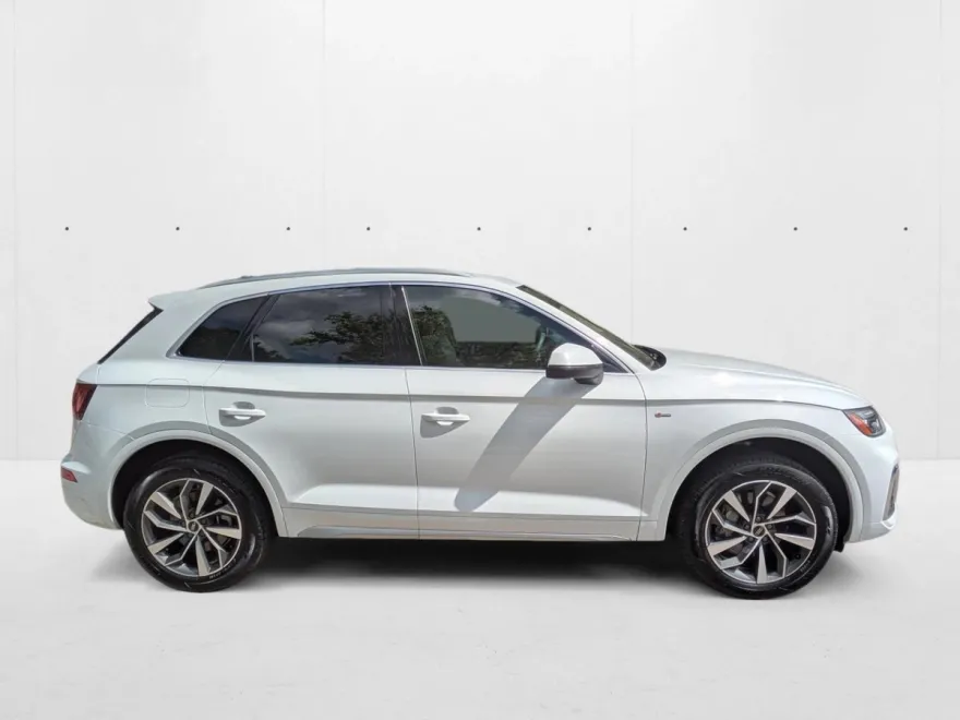 2025 Audi Q5 S line Premium Plus photo 1