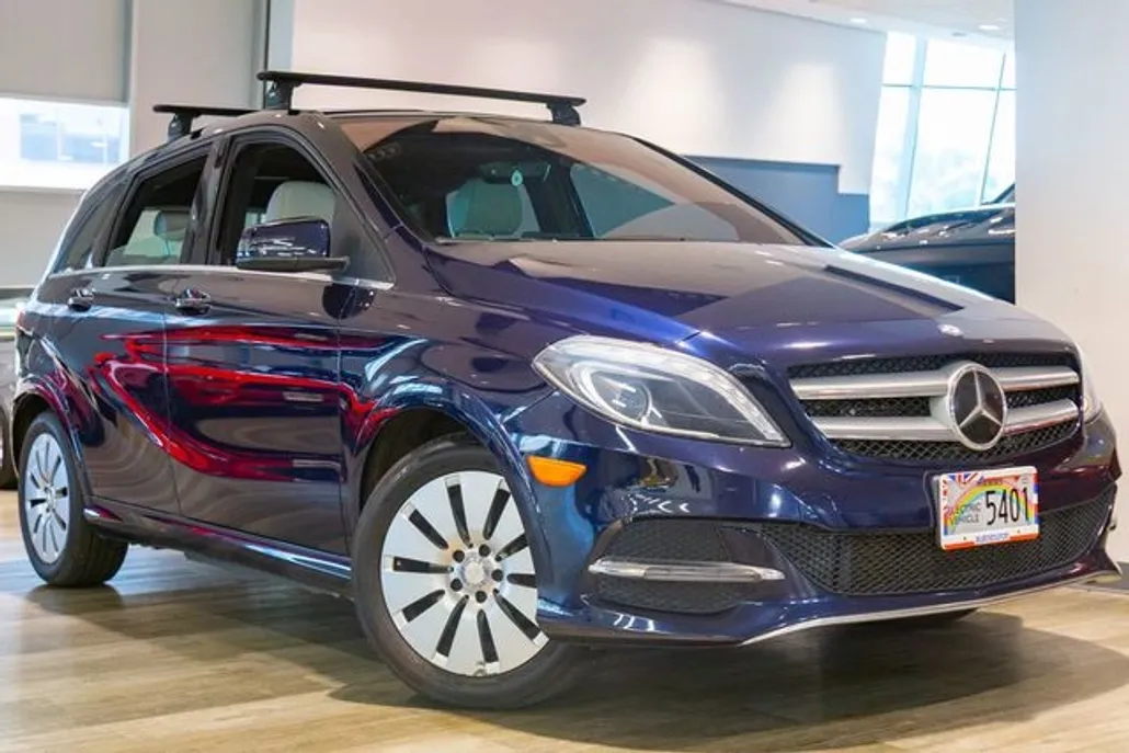2017 Mercedes Benz B photo 1