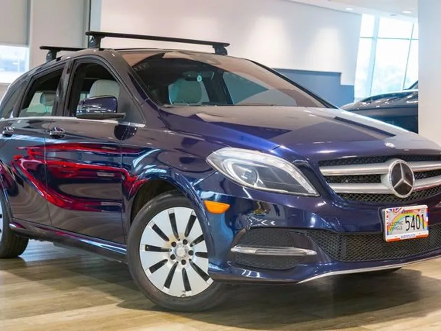 2017 Mercedes Benz B photo 1