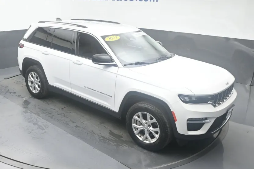 2023 Jeep Grand Cherokee Limited photo 1