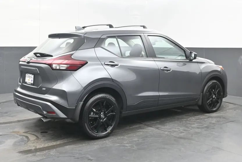2024 Nissan Kicks SV photo 1