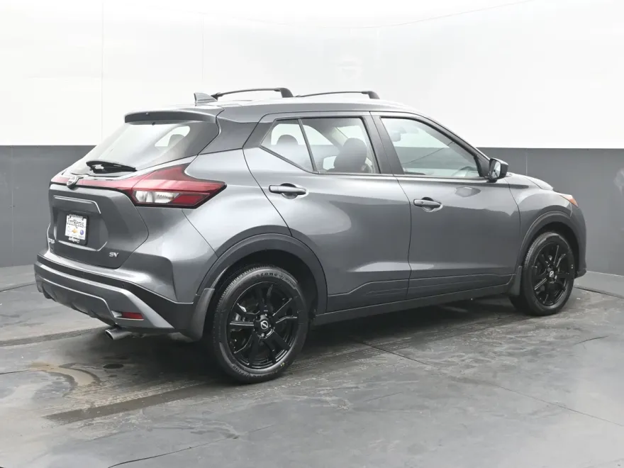 2024 Nissan Kicks SV photo 1