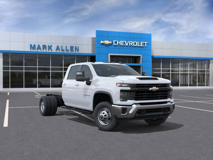 2025 Chevrolet Silverado 3500HD Work Truck photo 1