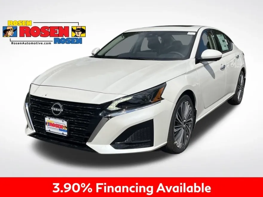 2025 Nissan Altima SL photo 1