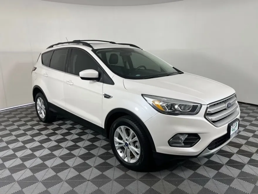 2018 Ford Escape SEL photo 1