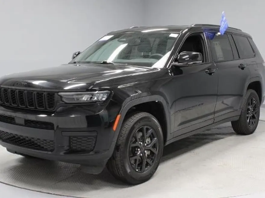 2024 Jeep Grand Cherokee Altitude photo 1
