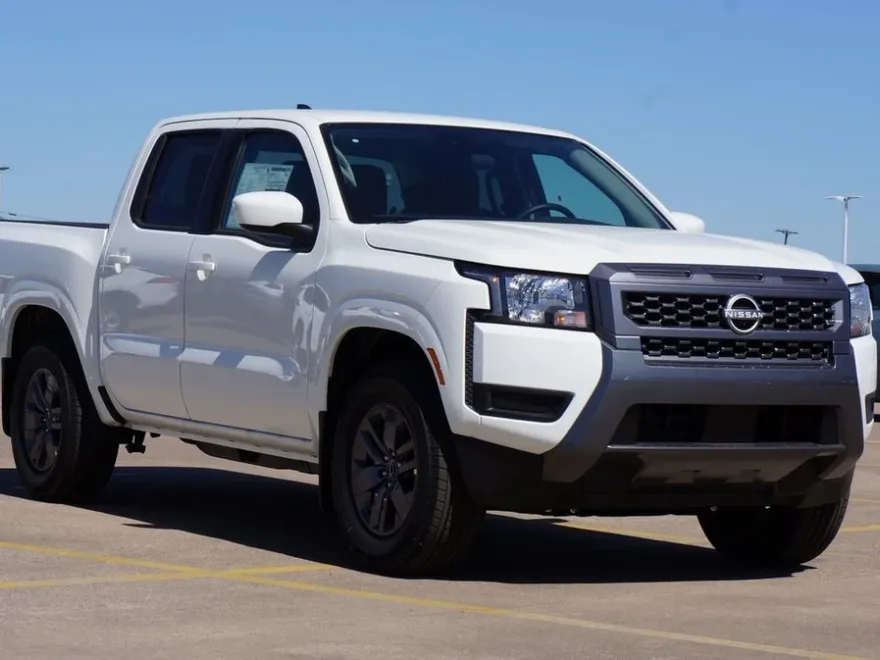 2025 Nissan Frontier SV photo 1