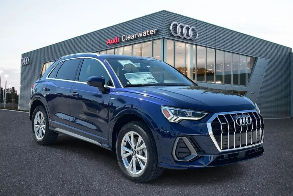 2025 Audi Q3 S line Premium Plus photo 1