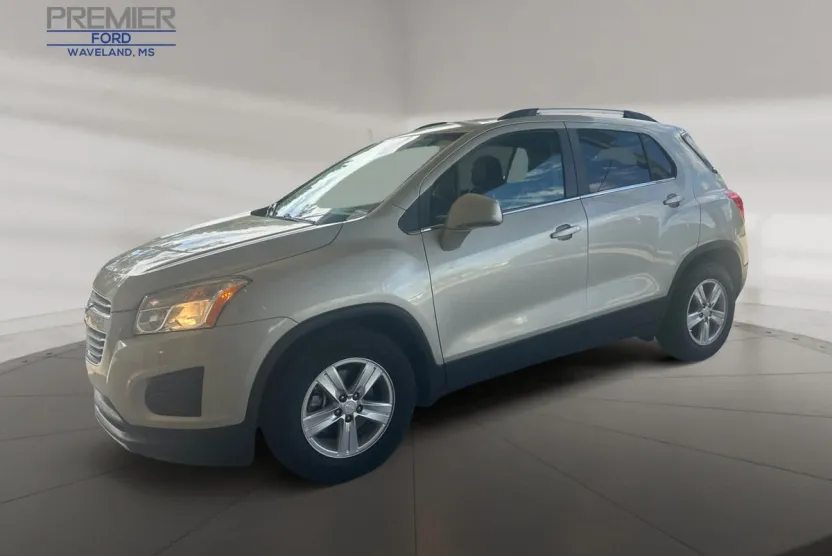 2016 Chevrolet Trax LT photo 1