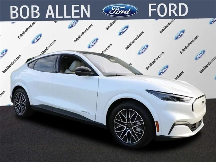2025 Ford Mustang Mach-E Premium photo 1