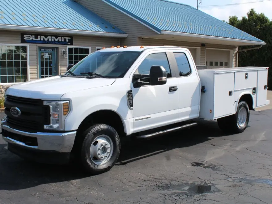 2017 Ford F-350 photo 1