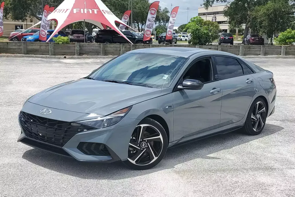2022 Hyundai Elantra N Line photo 1