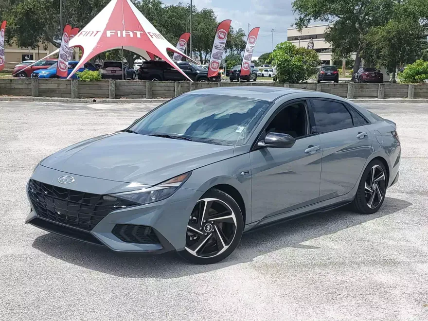2022 Hyundai Elantra N Line photo 1