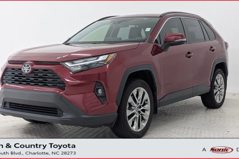 2022 Toyota RAV4 XLE Premium photo 1