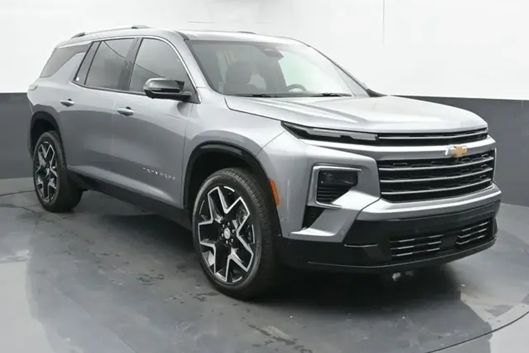 2026 Chevrolet Traverse High Country photo 1