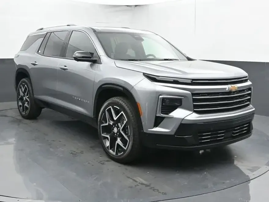 2026 Chevrolet Traverse High Country photo 1
