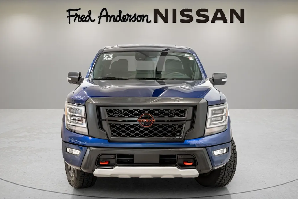 2023 Nissan Titan PRO-4X photo 1