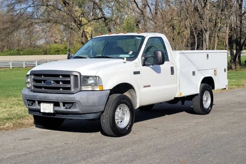 2004 Ford F-350 photo 1