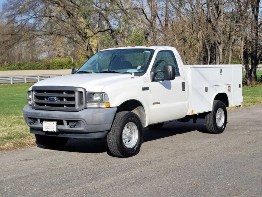 2004 Ford F-350 photo 1